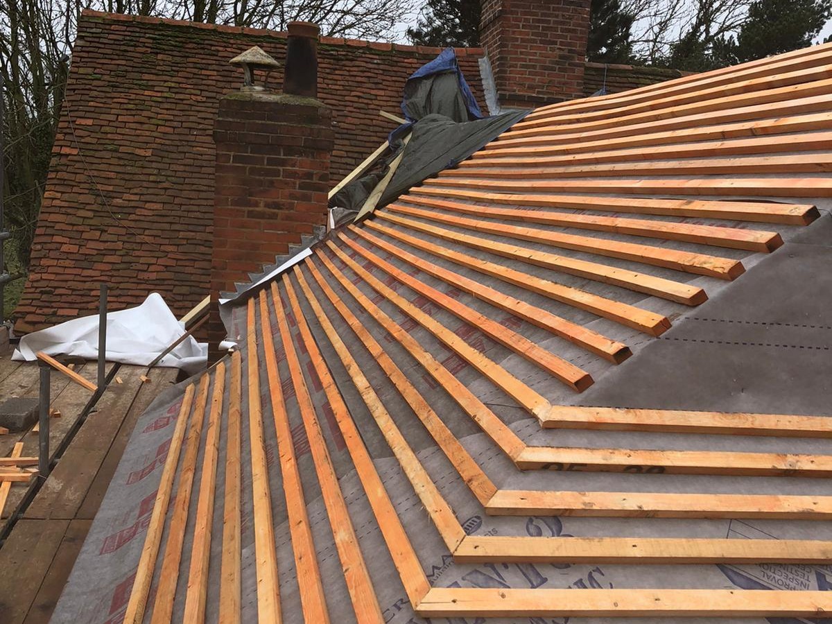 Listed Cottage Double Storey Extension and Pool House in Ingatestone — project image 11